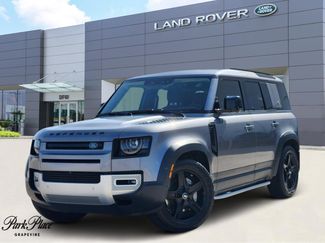 Used 2021 Land Rover Defender 110 SE video 1