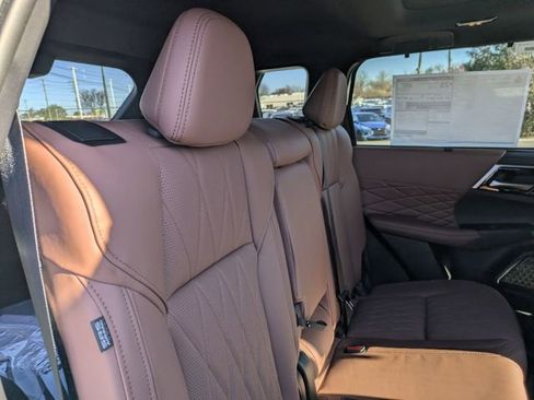 New 2026 Mitsubishi Outlander SEL image 33