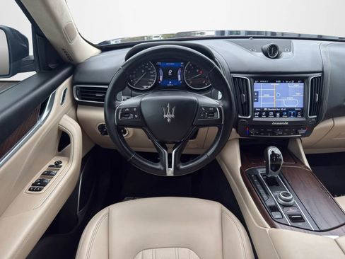 Used 2017 Maserati Levante w/ Luxury Package AWD/4WD image 15