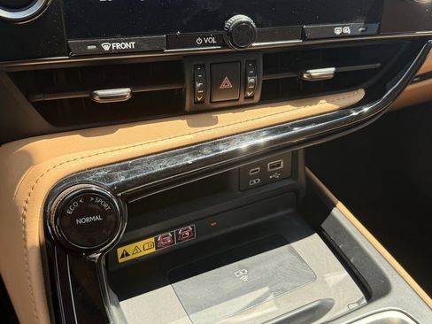 Used 2024 Lexus NX 250 FWD image 14
