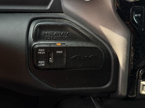 Used 2023 RAM 3500 Laramie AWD/4WD image 15