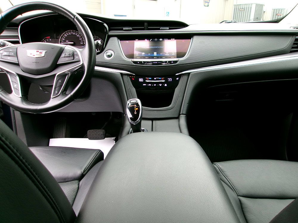 Used 2017 Cadillac XT5 Luxury AWD/4WD image 14