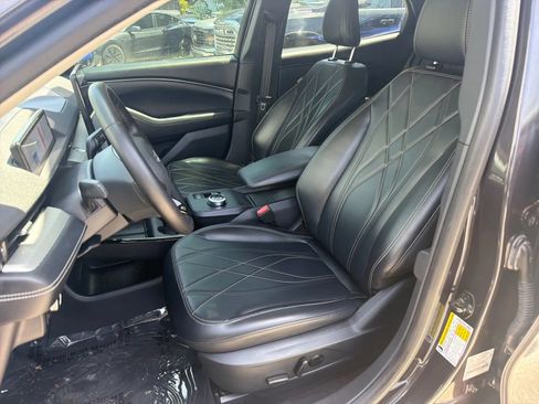 Used 2022 Ford Mustang Mach-E Select RWD image 10