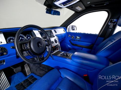 Used 2021 Rolls-Royce Cullinan AWD/4WD image 4