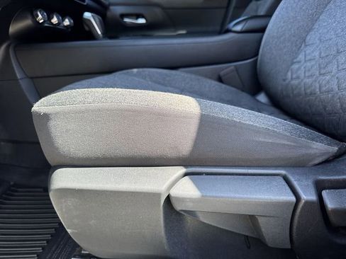 Used 2025 Nissan Kicks SV FWD image 12