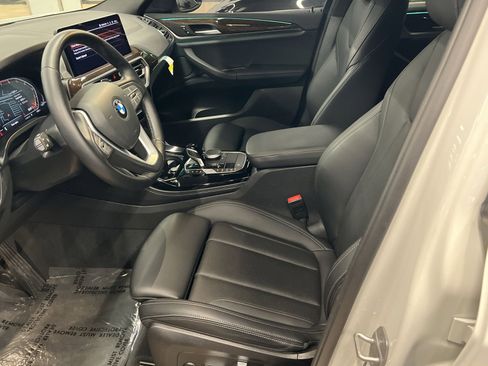 Used 2023 BMW X4 xDrive30i w/ Parking Assistance Package image 11
