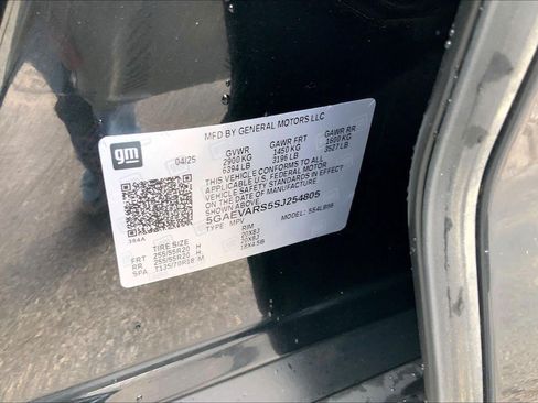 Used 2025 Buick Enclave Preferred AWD/4WD image 30