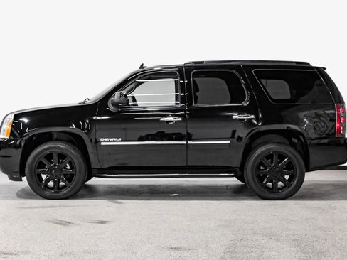 Used 2013 GMC Yukon Denali image 9