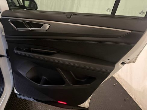 Certified 2024 Volkswagen Atlas Cross Sport SE image 26