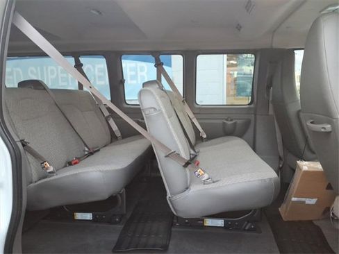 Used 2025 Chevrolet Express 3500 LS image 17