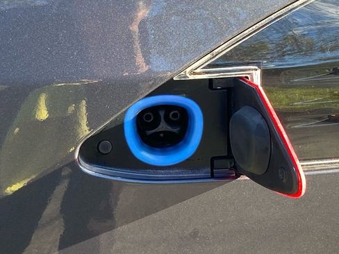 Used 2020 Tesla Model S Long Range Plus image 14