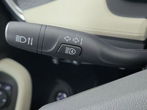 Used 2024 Buick Encore GX Avenir w/ Avenir Convenience Package FWD image 12
