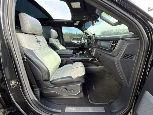 Used 2024 Ford F150 Lightning Platinum image 10