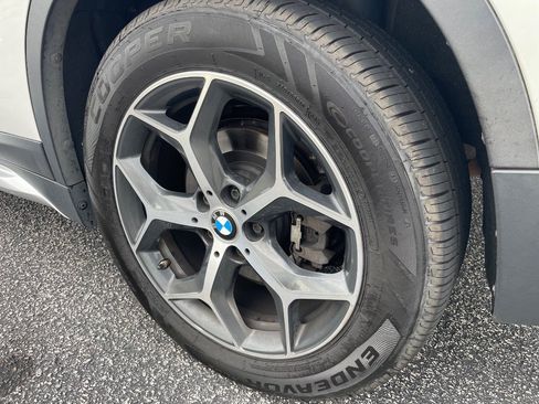 Used 2019 BMW X1 xDrive28i w/ Convenience Package AWD/4WD image 10