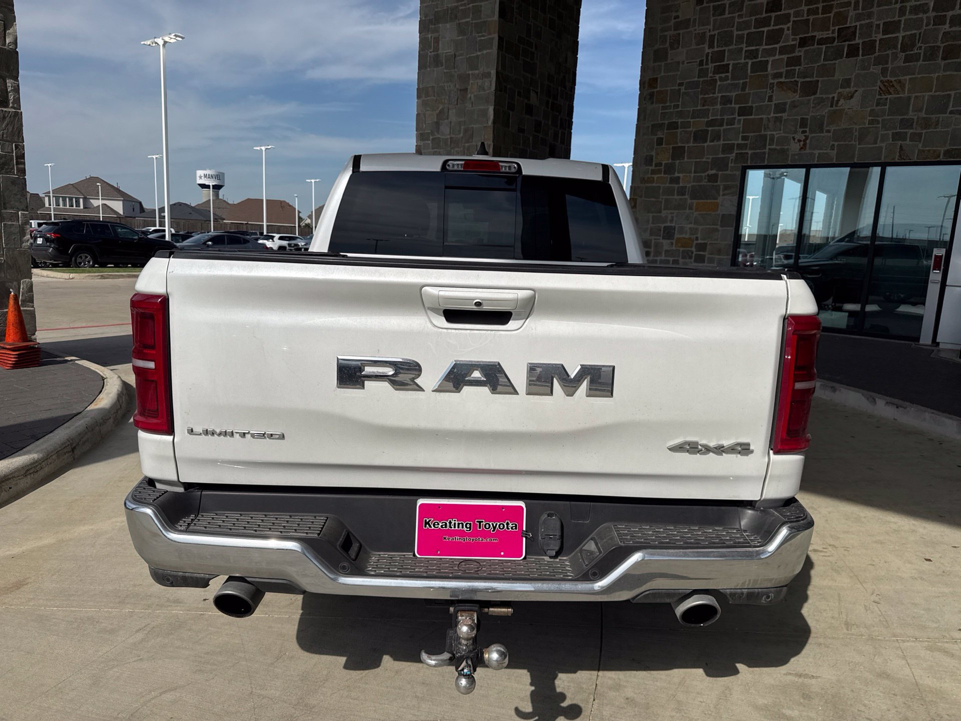Used 2025 RAM 1500 Limited w/ Off Road Group AWD/4WD image 4