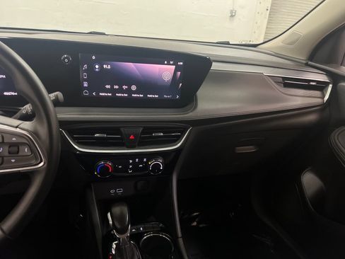Used 2024 Buick Encore GX Sport Touring FWD image 19