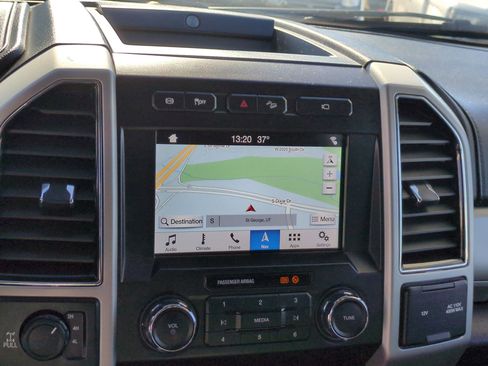 Used 2019 Ford F250 Lariat w/ Lariat Value Package image 22