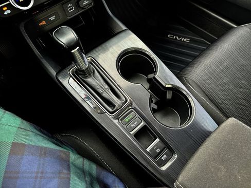 Used 2022 Honda Civic EX image 19