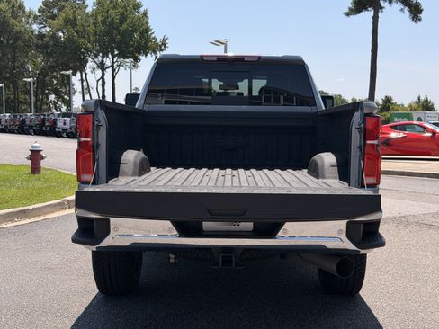 Used 2025 Chevrolet Silverado 2500 LTZ w/ LTZ Plus Package AWD/4WD image 31