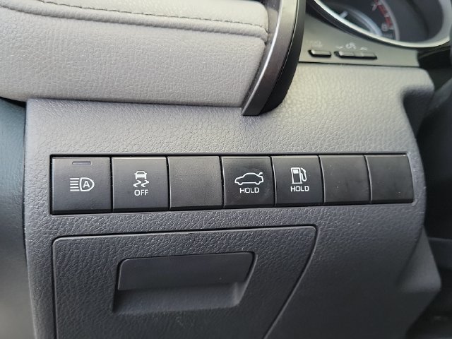 Used 2022 Toyota Camry LE FWD image 12