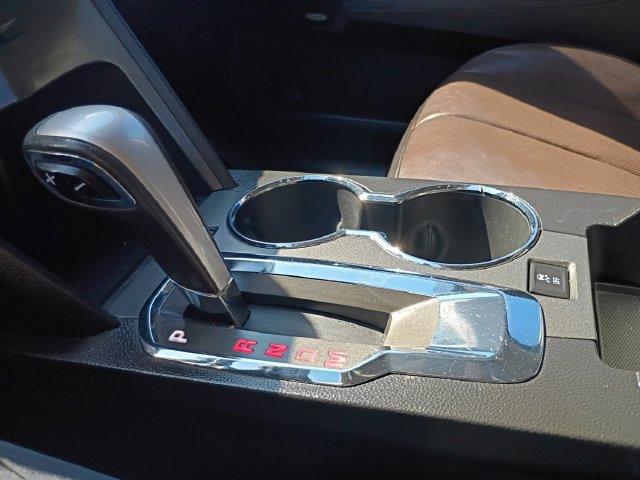 Used 2015 GMC Terrain SLT w/ Safety Package FWD image 10