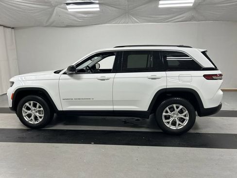 Used 2023 Jeep Grand Cherokee Limited w/ Luxury Tech Group II AWD/4WD image 6