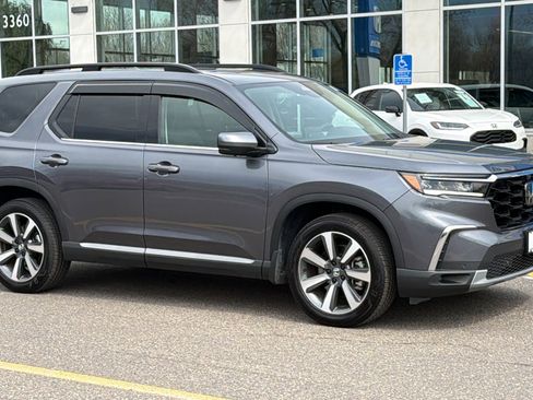 Certified 2025 Honda Pilot Elite image 1