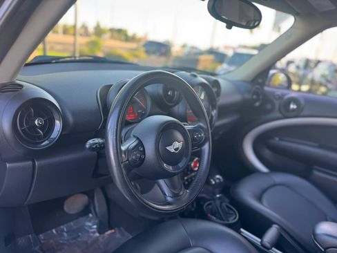 Used 2016 MINI Cooper Countryman w/ Premium Package FWD image 18