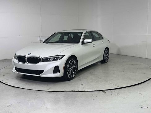 Used 2025 BMW 330i xDrive Sedan w/ Convenience Package image 6