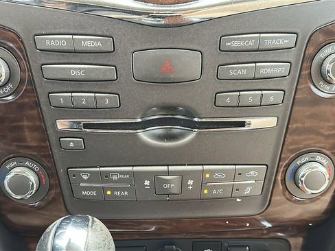 Used 2020 Nissan Armada Platinum w/ Captain's Chairs Package RWD image 27