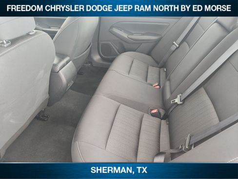Used 2025 Nissan Altima 2.5 SV FWD image 19