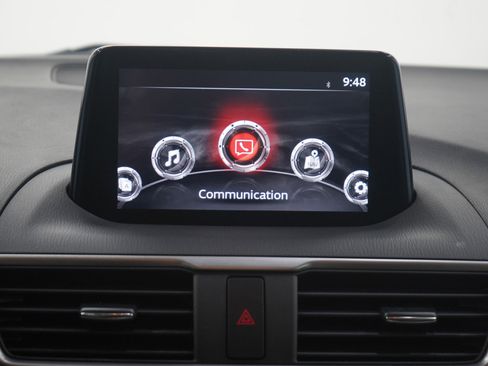 Used 2018 MAZDA MAZDA3 Touring image 12