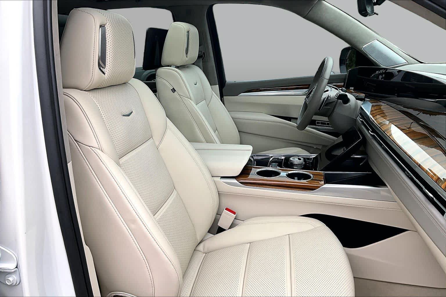 Used 2025 Cadillac Escalade Sport Platinum AWD/4WD image 8