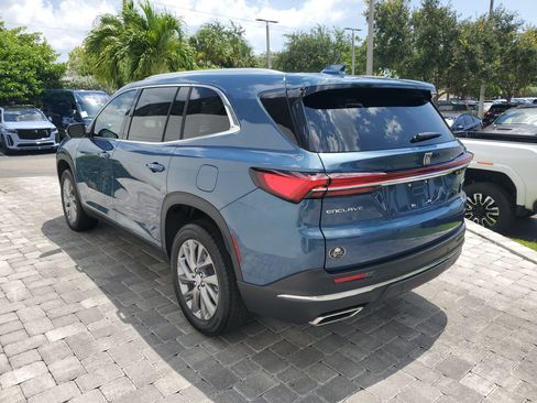 Used 2025 Buick Enclave Preferred FWD image 4