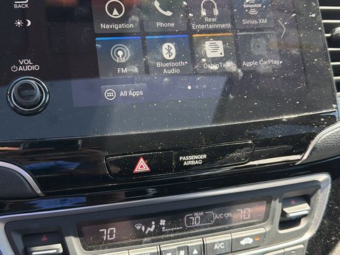 Used 2019 Honda Pilot Touring image 10