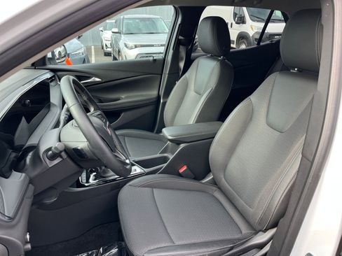 Used 2025 Buick Encore GX Preferred image 35