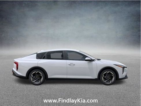 New 2026 Kia K4 EX image 9