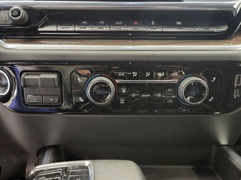Used 2025 Chevrolet Silverado 1500 RST AWD/4WD image 25