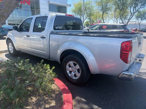 Used 2010 Nissan Frontier SE RWD image 5