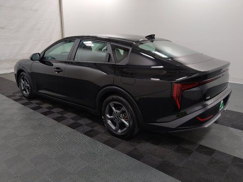 Used 2025 Kia K4 FWD image 3