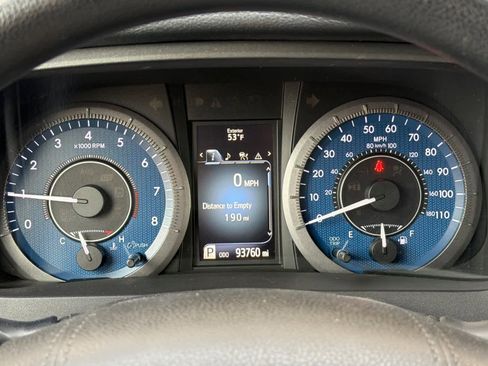 Used 2020 Toyota Sienna LE image 25