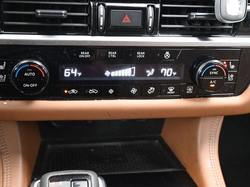 Certified 2025 Nissan Pathfinder Platinum FWD image 20