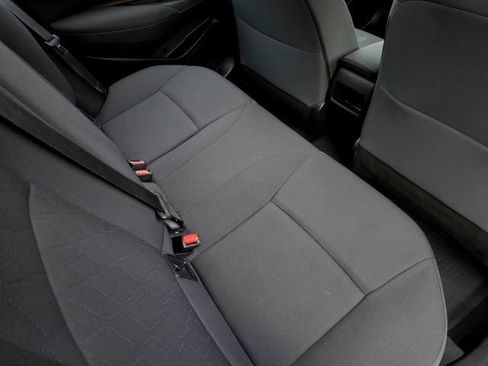 Used 2020 Toyota Corolla LE image 31