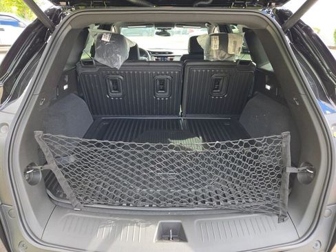 New 2025 Cadillac XT5 Luxury w/ LPO, Red Accent Package image 18