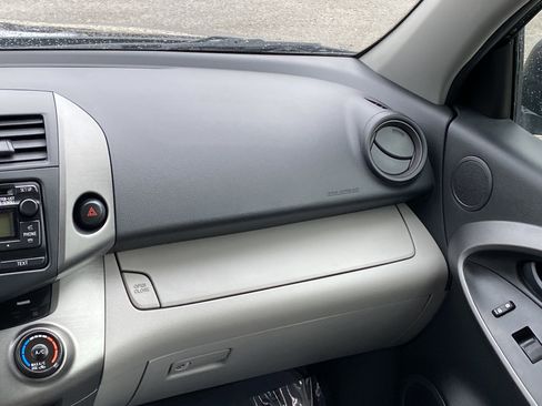 Used 2012 Toyota RAV4 4WD image 22