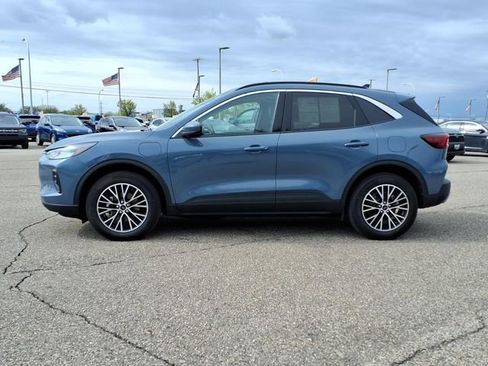 Certified 2024 Ford Escape SE FWD image 4