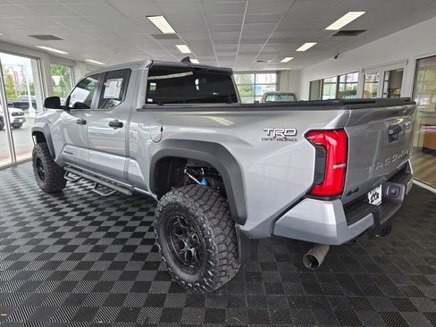 Used 2024 Toyota Tacoma TRD Off-Road AWD/4WD image 6