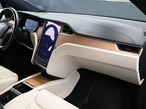 Used 2021 Tesla Model X Long Range image 41