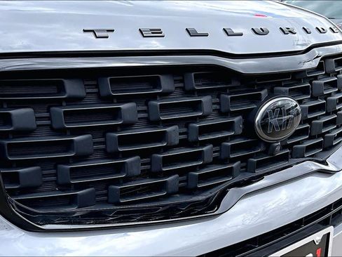Used 2021 Kia Telluride SX w/ SX Prestige Package image 30