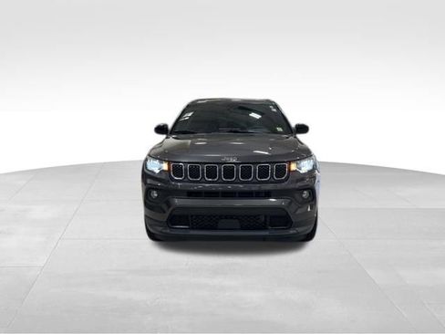 Used 2023 Jeep Compass Latitude AWD/4WD image 4
